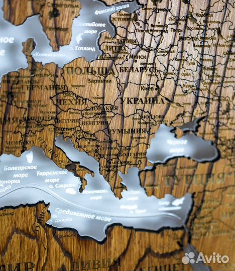 Деревянные карты мира