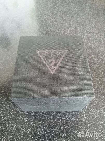 Часы Guess женские новые