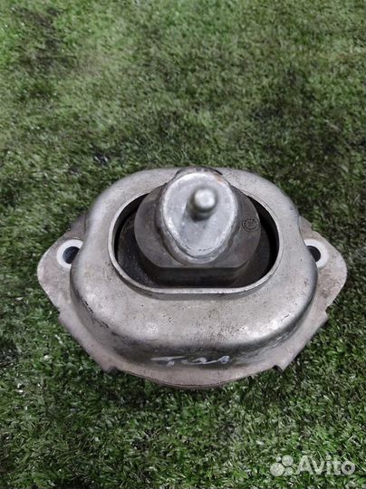 Опора (подушка) двигателя левая BMW X3 (E83) 2004