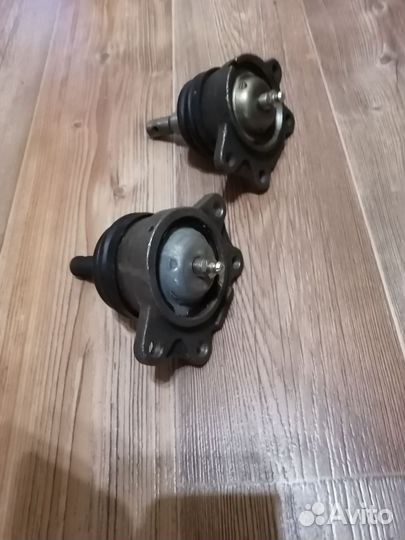 Нижние шаровые опоры Москвич 412-2140