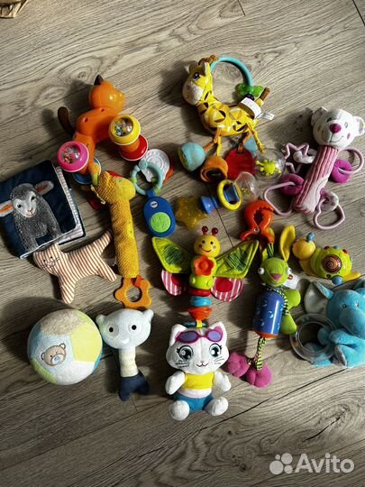 Пакет погремушек, грузунков для малыша