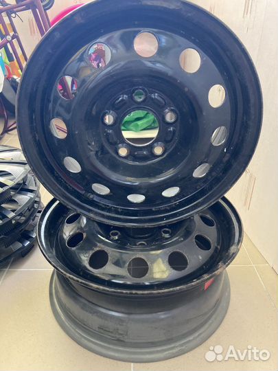 Диски штампованные r15 с колпаками на KIA Hyundai