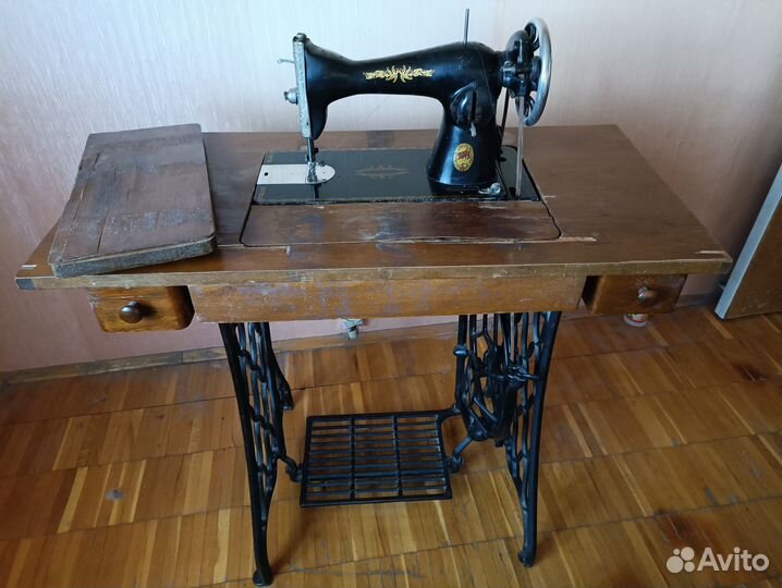 Швейная машина