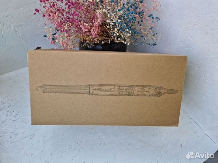 Коробка от стайлера dyson