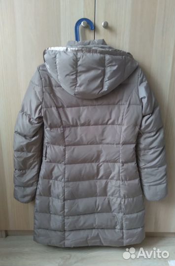 Пуховик бежевый 44 р. (S/M), наполнитель пух
