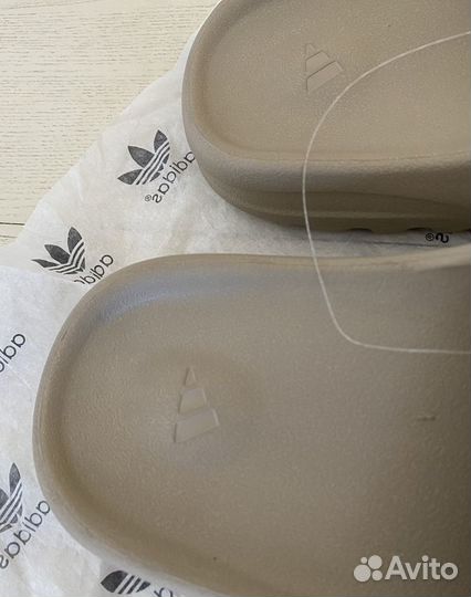 Adidas yeezy slide шлёпки