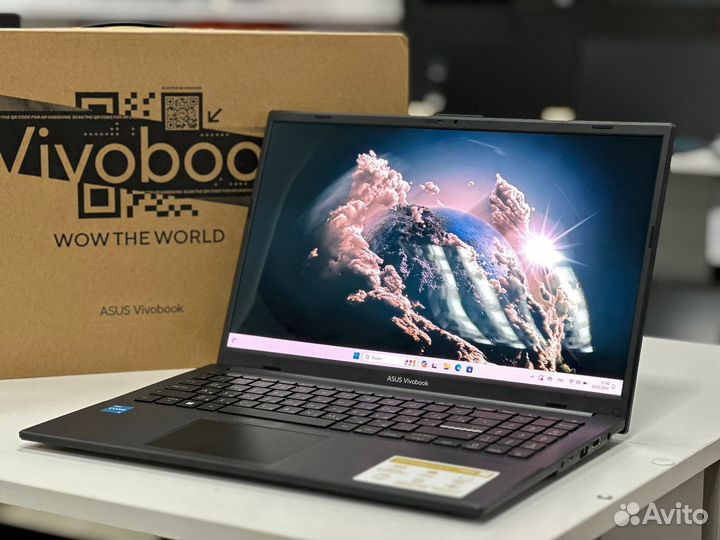 Ноутбук Asus Новый с Oled экраном I3-8ядер