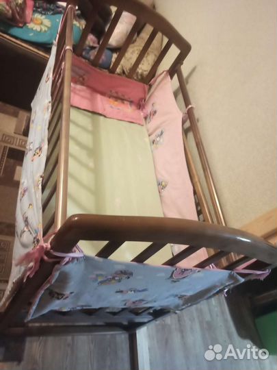Детская кровать с матрасом и бортиками