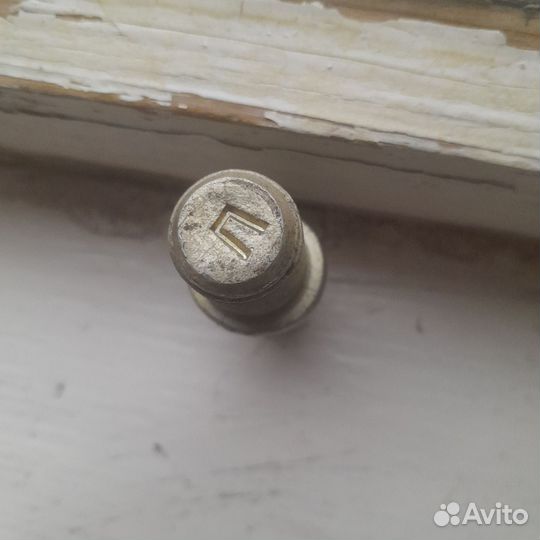 Шпилька колёсная