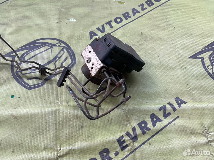 Блок ABS Toyota Corolla E150