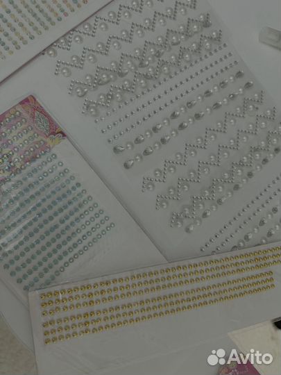 Стразы наклейки