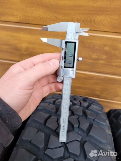 Комплект оригинальных колес в сборе Jeep Wrangler