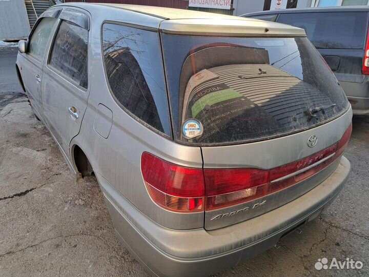 Крепление балки подвески Toyota Vista Ardeo SV50 3