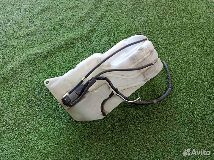 Бачок омывателя Nissan Qashqai J10