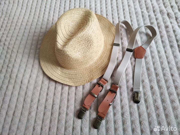 Подтяжки и шляпа плетёная