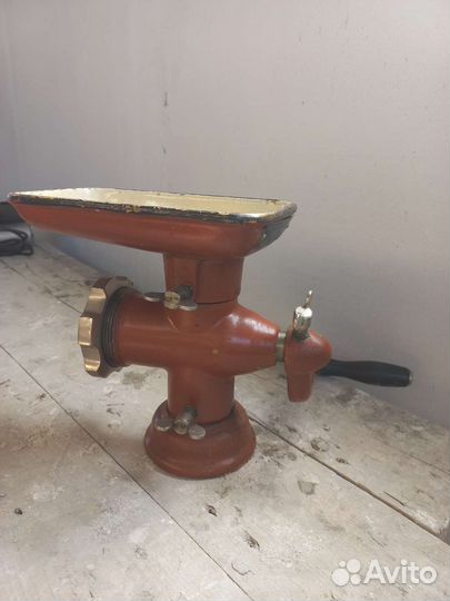 Мясорубка ручная чугунная завод 169 год вып. 1954