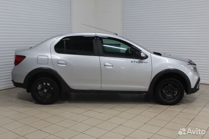 Renault Logan Stepway 1.6 AT, 2020, 113 240 км