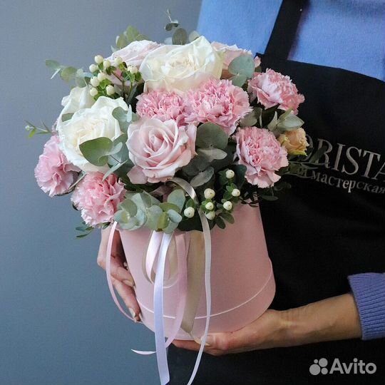 Композиция в шляпной коробке 