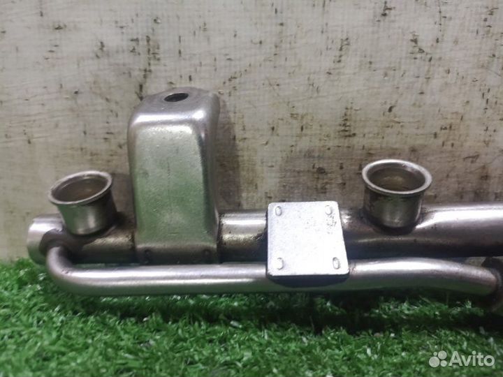 Топливная рампа Audi A4 B6 седан 2.0 ALT 2001