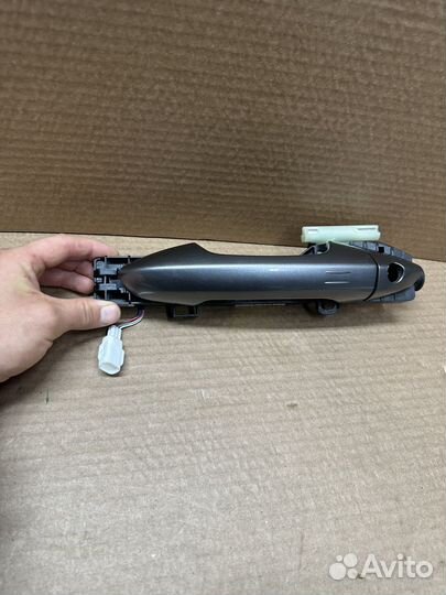 Ручка двери передняя левая Geely Coolray SX11