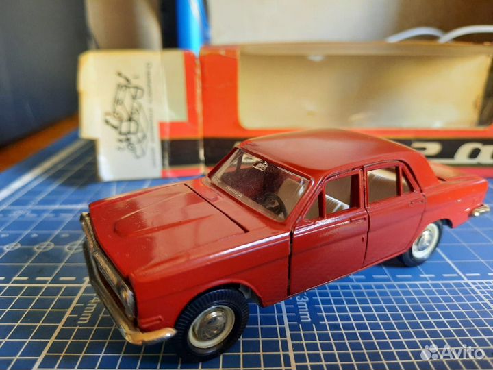 Газ 24 Волга СССР (1:43)