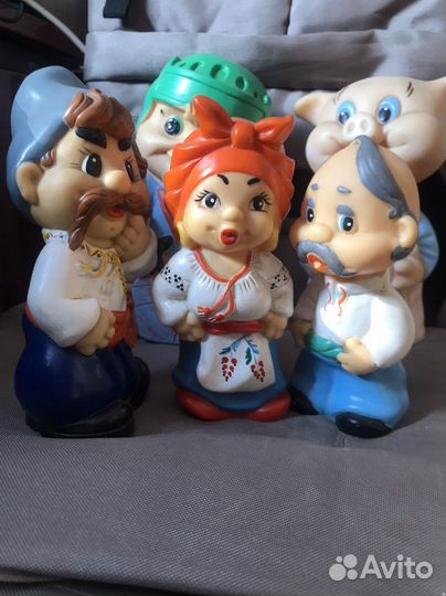 Резиновые игрушки казаки