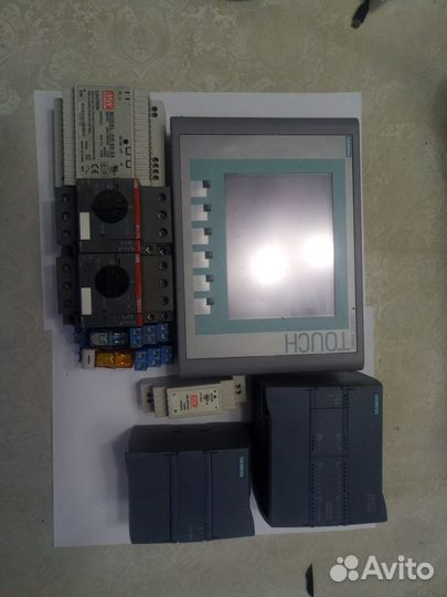 Панель оператора Siemens 6AV6647-0AD11-3AX0 б/у