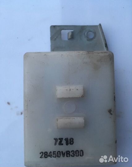 Ниссан Патрол У61 блок управления центральным замк