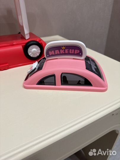 Машина- Туалетный столик