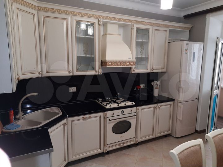 3-к. квартира, 120 м², 2/10 эт.
