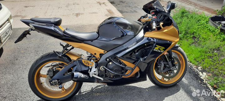 Suzuki GSX R 1000 k7