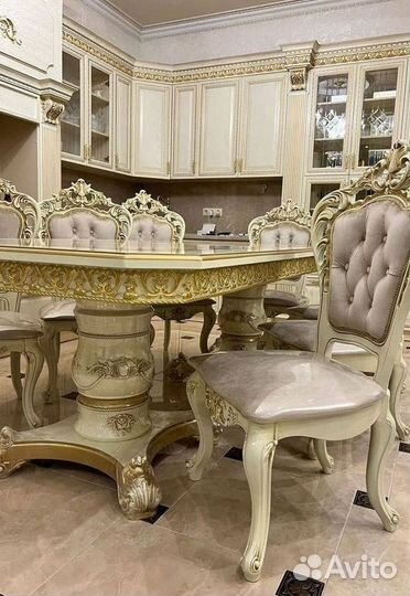 Комплект стол и стулья