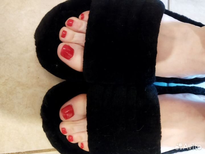 Меховые шлепки