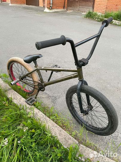 Крутой велосипед BMX