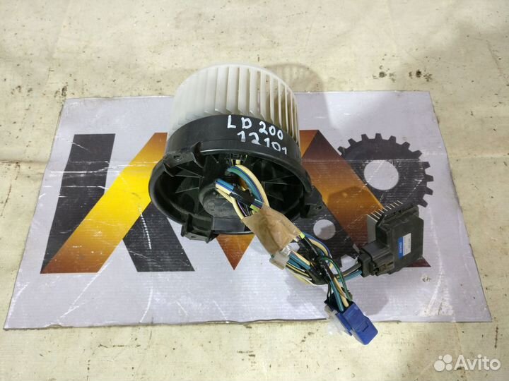 Лэнд Крузер 200 2007- Моторчик печки задний 12101