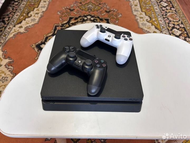 Sony PS4 slim