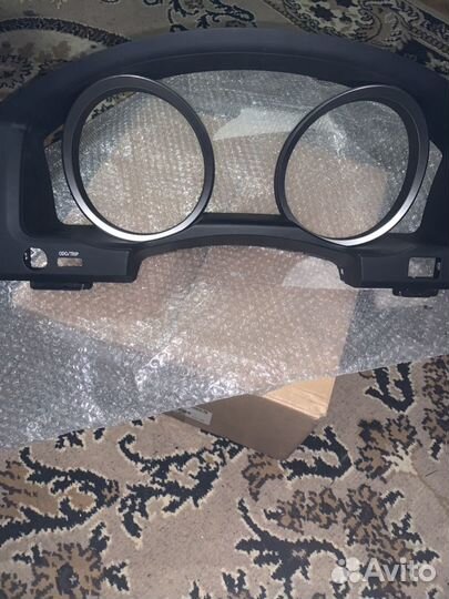 На панель лендкрузер 200