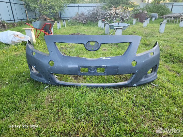 Бампер передний на toyota corolla 150