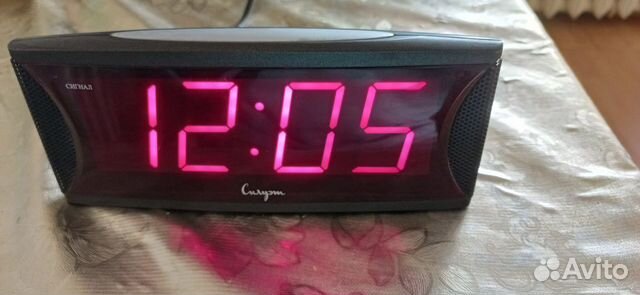 Часы будильник электронные настольные
