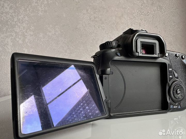 Зеркальный фотоаппарат canon 60d
