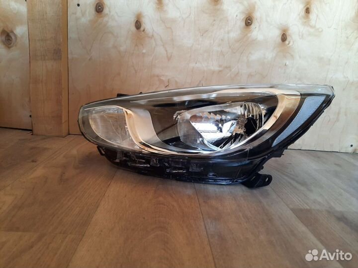 Фара Hyundai Solaris