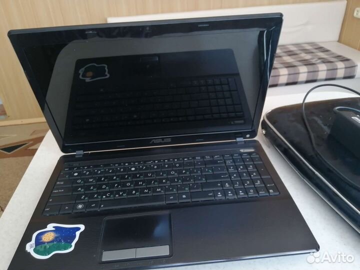 Ноутбук asus