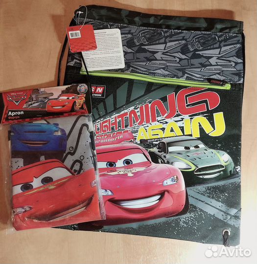 Школьный фартук и сумка-рюкзак для обуви