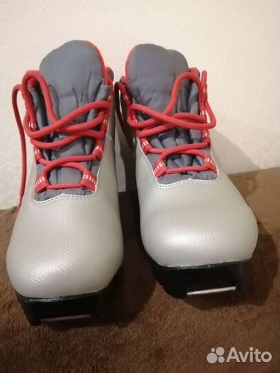 Лыжные ботинки 34