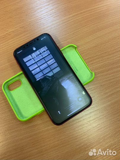 iPhone xr 64gb красный