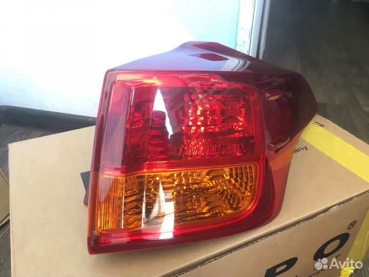 Фонарь правый внешний toyota RAV4 12-15