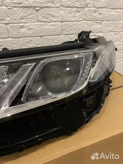 Фара светодиодная передняя левая Toyota Camry