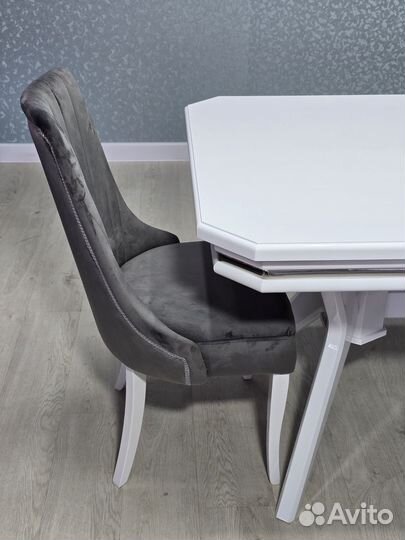 Столы и стулья новые