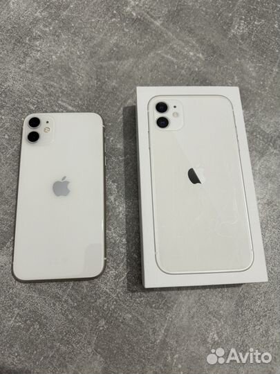 iPhone 11, 64 ГБ