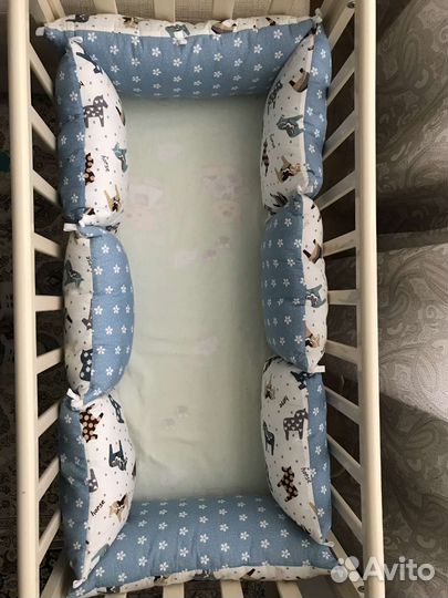 Бортики подушки в кроватку